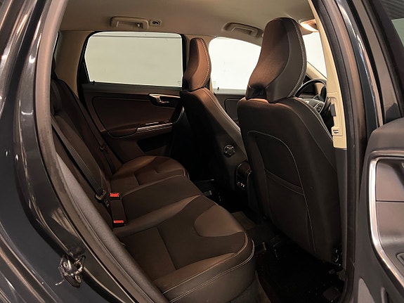 Volvo XC60 18 of 26