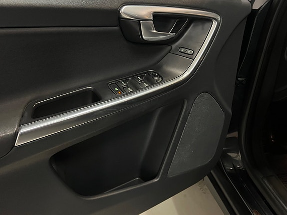 Volvo XC60 16 of 26
