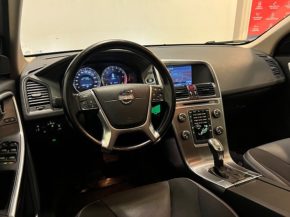Volvo XC60 14 of 26