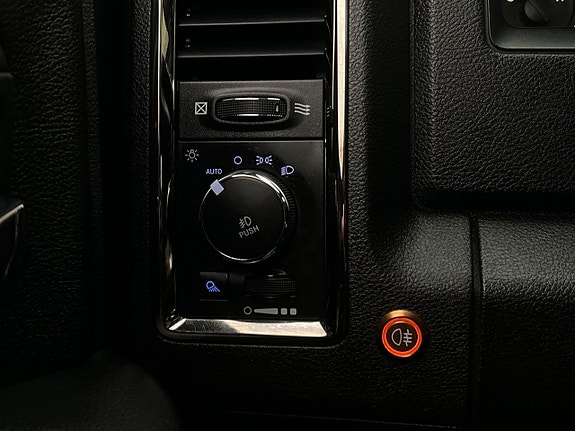 Dodge RAM 1500 13 of 30
