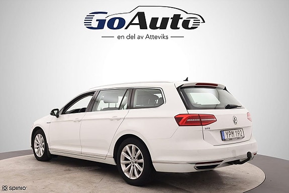 Volkswagen Passat 4 of 18
