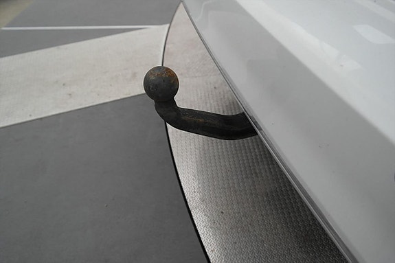 Volkswagen Passat 17 of 18