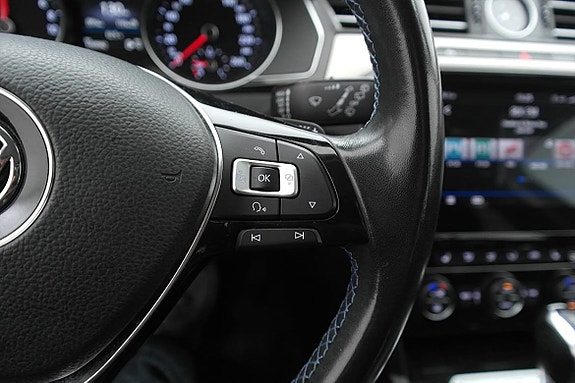 Volkswagen Passat 10 of 18