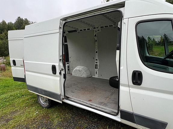 Peugeot Boxer 7 of 12