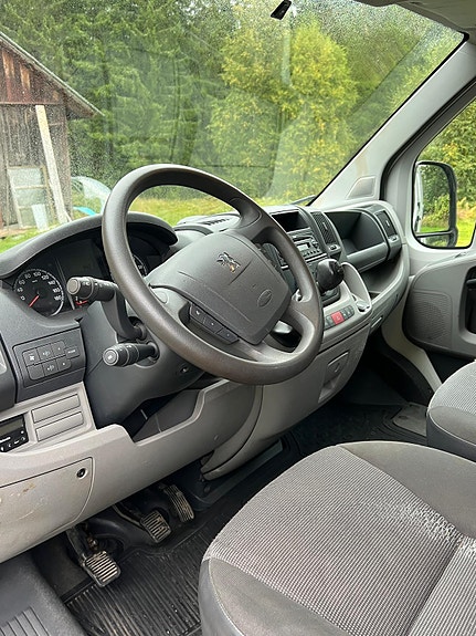 Peugeot Boxer 9 of 12
