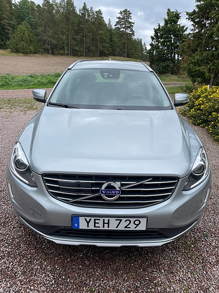 Volvo XC60 3 of 13