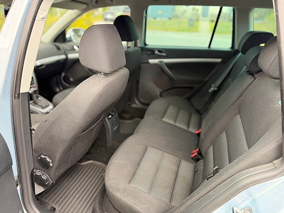 Skoda Octavia Scout 9 of 21
