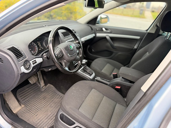 Skoda Octavia Scout 8 of 21