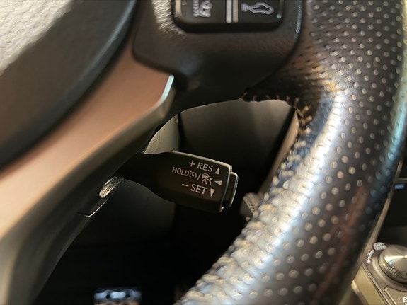 Lexus NX300h 17 of 27