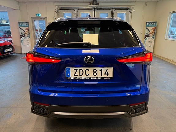 Lexus NX300h 26 of 27