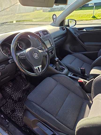 Volkswagen Golf VI 4 of 6