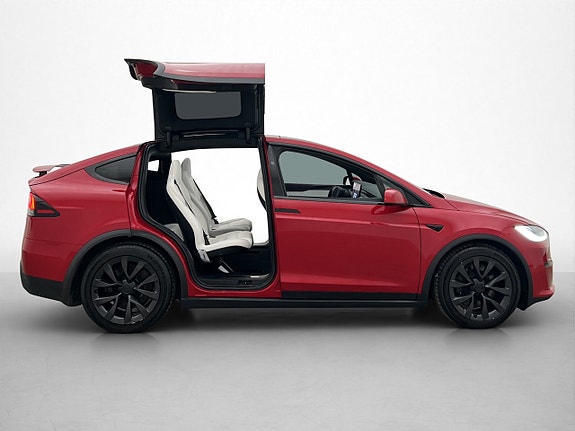 Tesla Model X 10 of 30