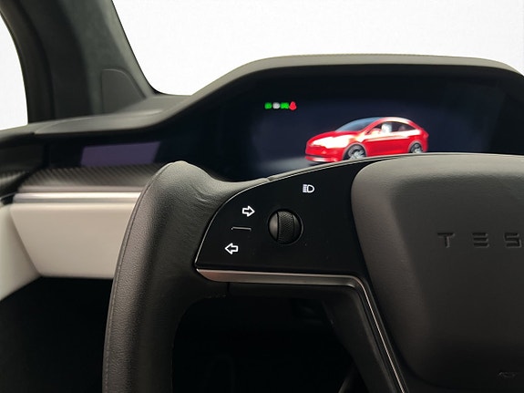 Tesla Model X 20 of 30