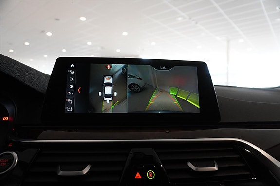 BMW 530e 8 of 12
