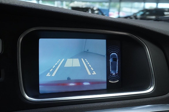 Volvo V40 11 of 17