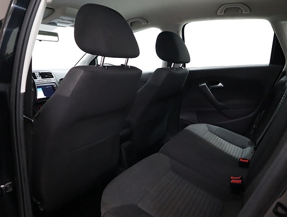 Volkswagen Polo 10 of 18