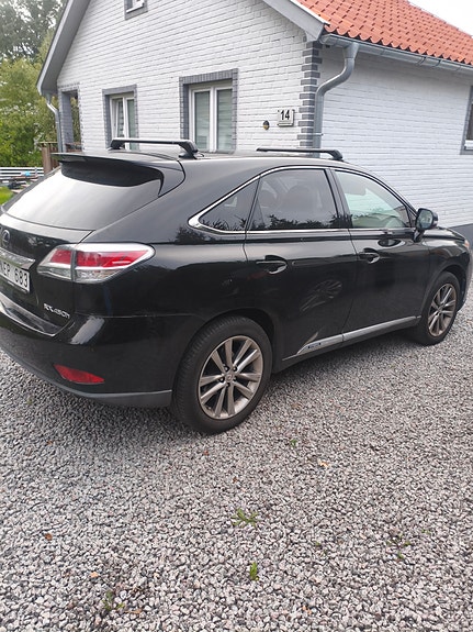 Lexus RX450h 3 of 5