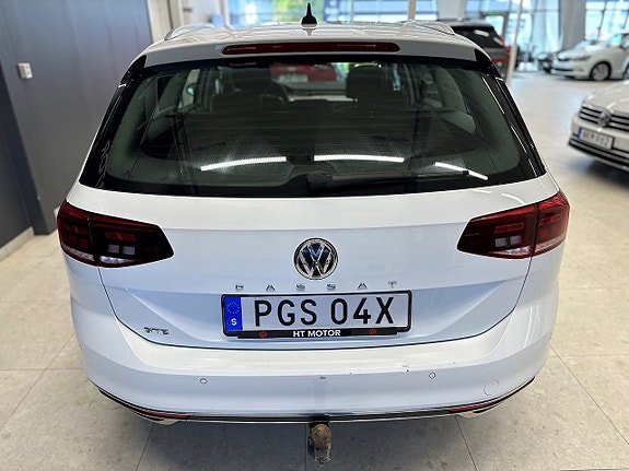 Volkswagen Passat 7 of 20