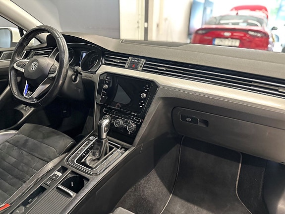 Volkswagen Passat 11 of 20