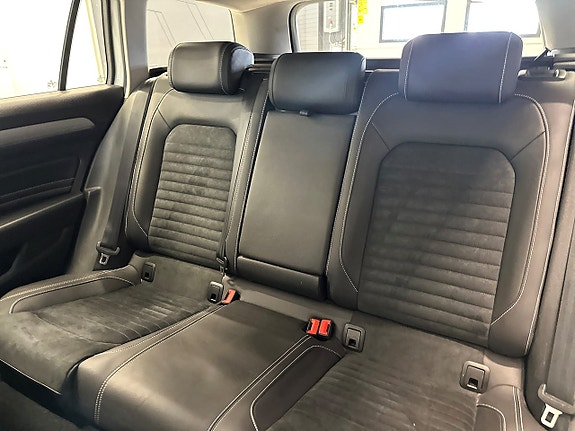 Volkswagen Passat 19 of 20