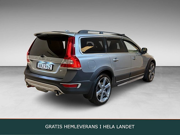 Volvo XC70 2 of 30