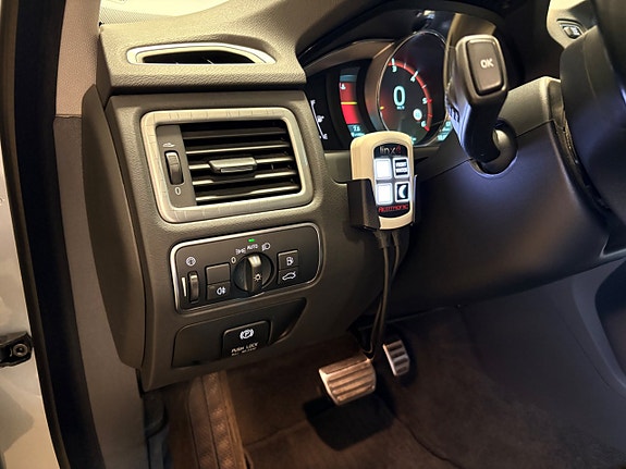 Volvo XC70 10 of 30