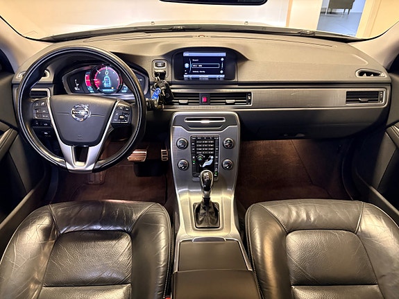 Volvo XC70 6 of 30