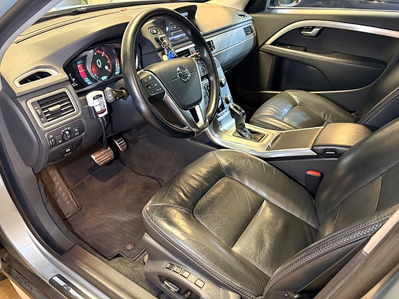 Volvo XC70 5 of 30