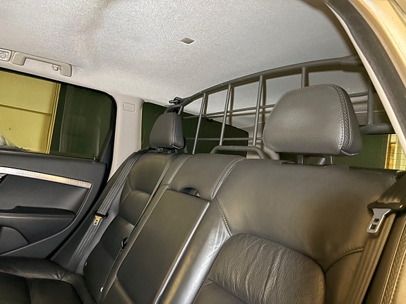Volvo XC70 25 of 30