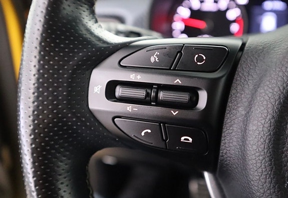 Kia Rio 8 of 13