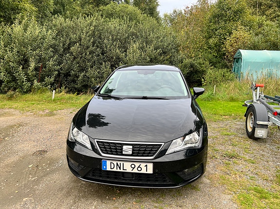 Seat Leon 2 of 7