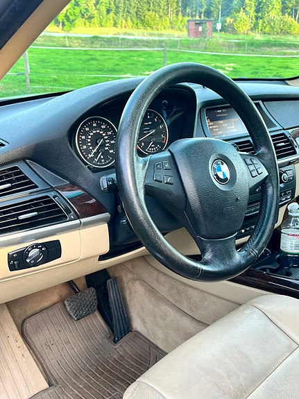 BMW X5 18 of 18