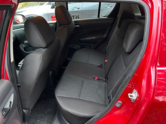 Suzuki Swift 9 of 13