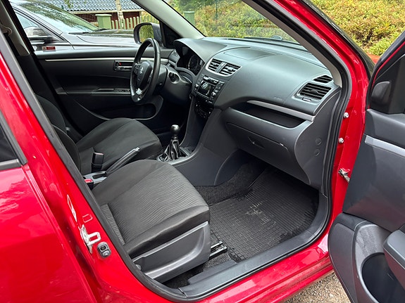 Suzuki Swift 8 of 13