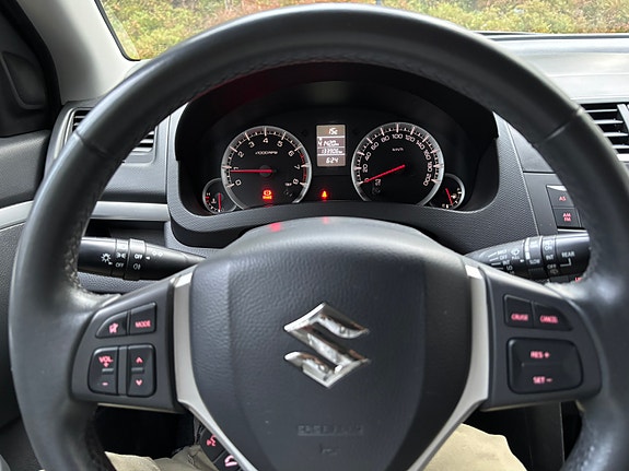 Suzuki Swift 12 of 13