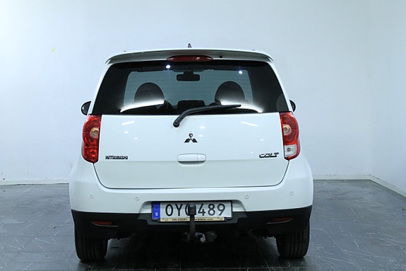 Mitsubishi Colt 6 of 12