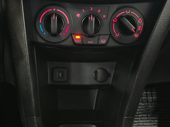 Suzuki Swift 17 of 20