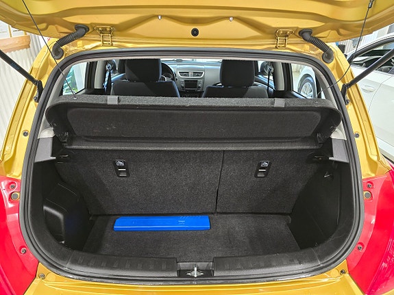 Suzuki Swift 20 of 20
