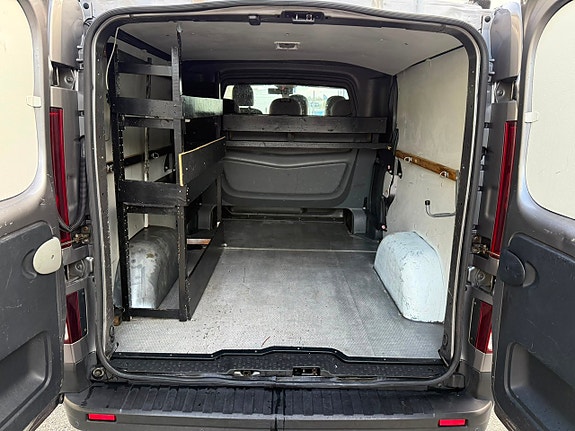 Renault Trafic 17 of 17