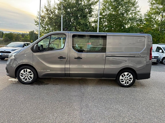 Renault Trafic 4 of 17