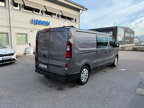 Renault Trafic 7 of 17