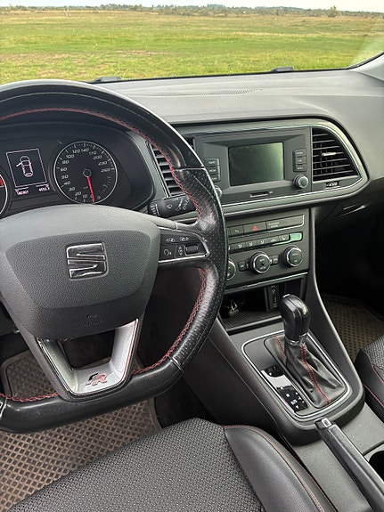 Seat Leon 3 of 7