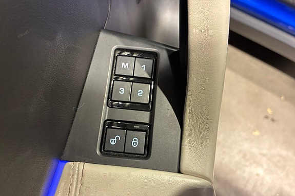 Jaguar F-PACE 17 of 19