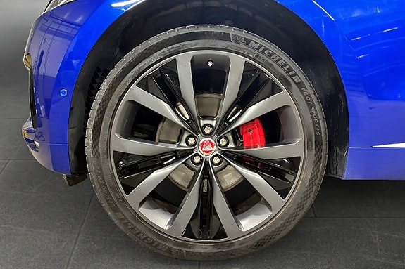 Jaguar F-PACE 18 of 19