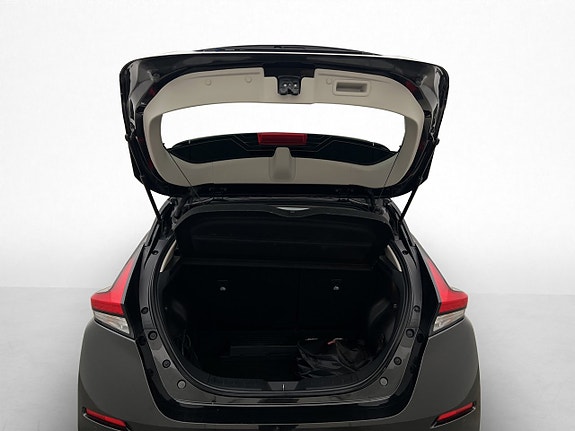 Nissan Leaf 29 of 30