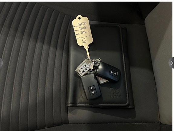 Toyota Yaris 13 of 13