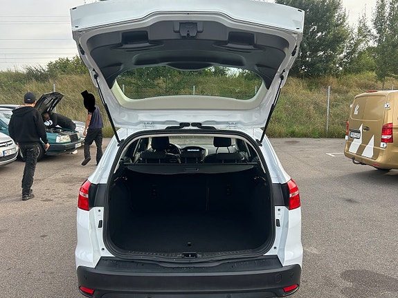 Ford Focus 8 of 19