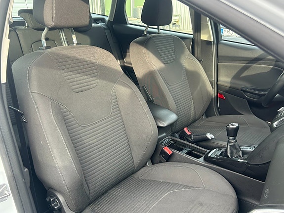 Ford Focus 19 of 19