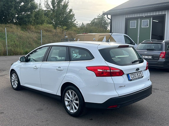 Ford Focus 7 of 19