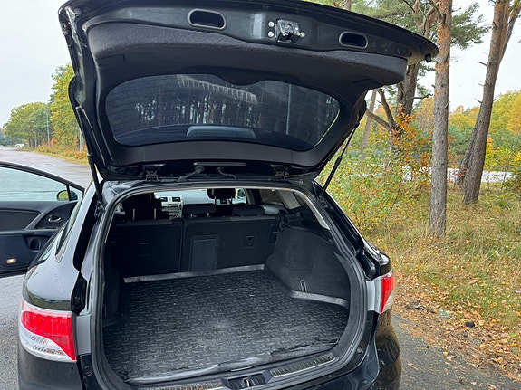 Toyota Avensis 8 of 11